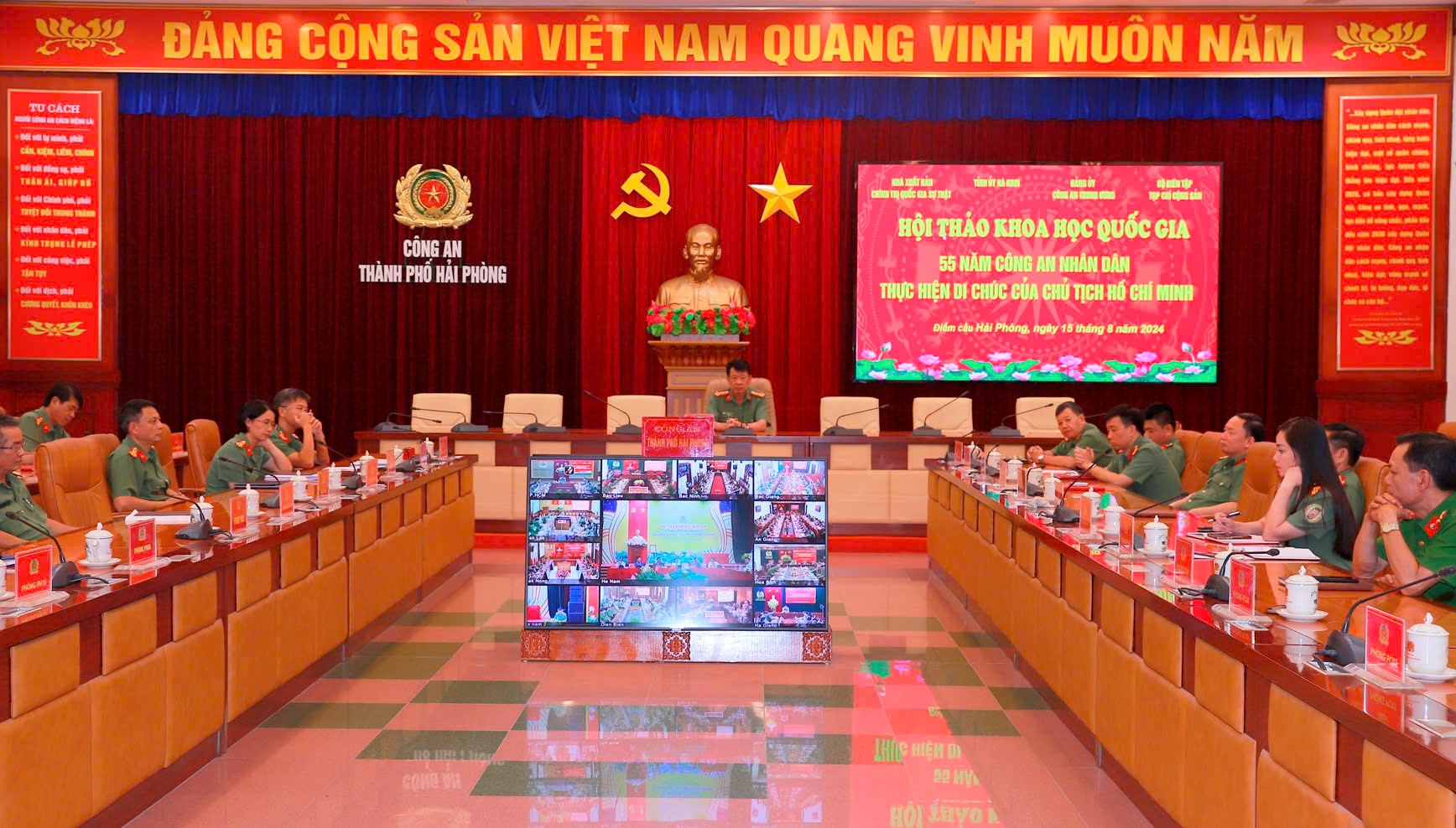 Tiếp tục học tập, làm theo tư tưởng, đạo đức, phong cách Hồ Chí Minh và Di chúc thiêng liêng của Người